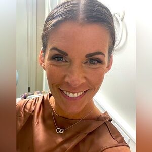 Meet your Posher, Joni